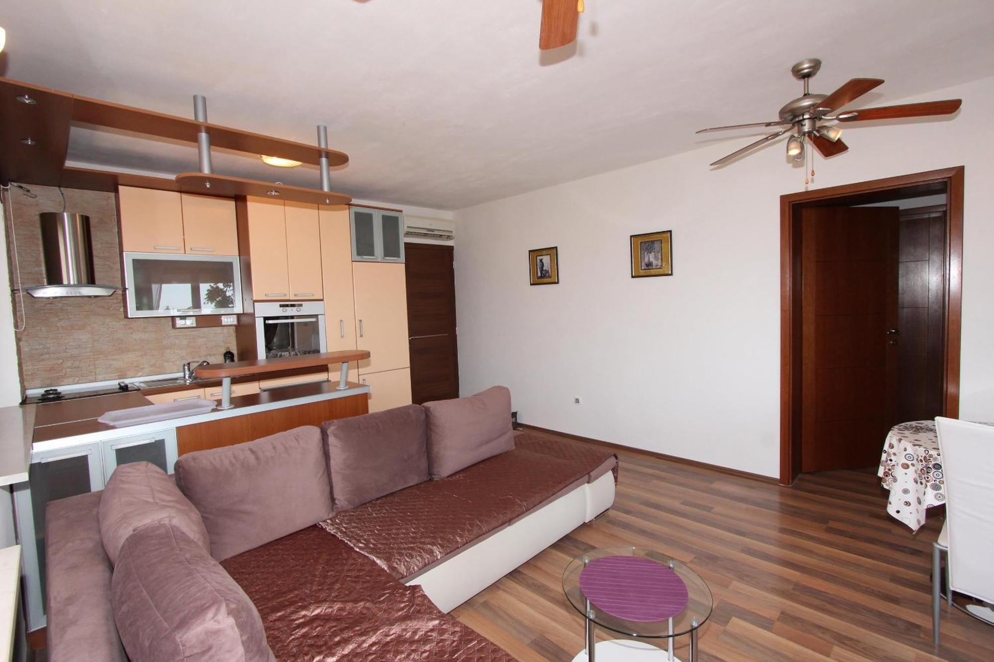 Apartments Horizont ロヴィニ エクステリア 写真
