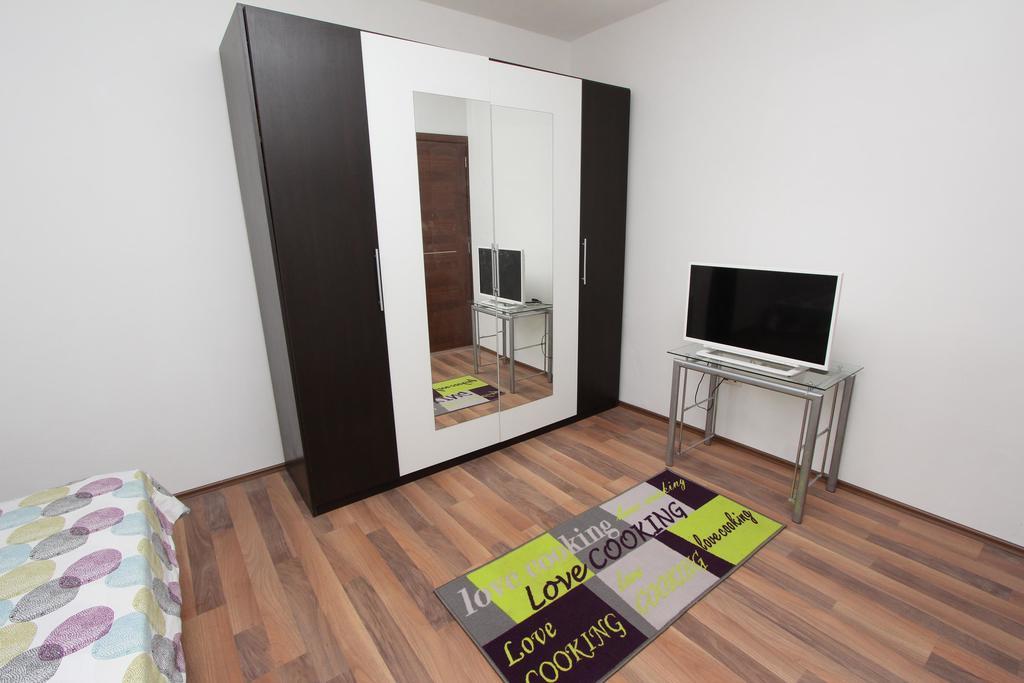 Apartments Horizont ロヴィニ エクステリア 写真